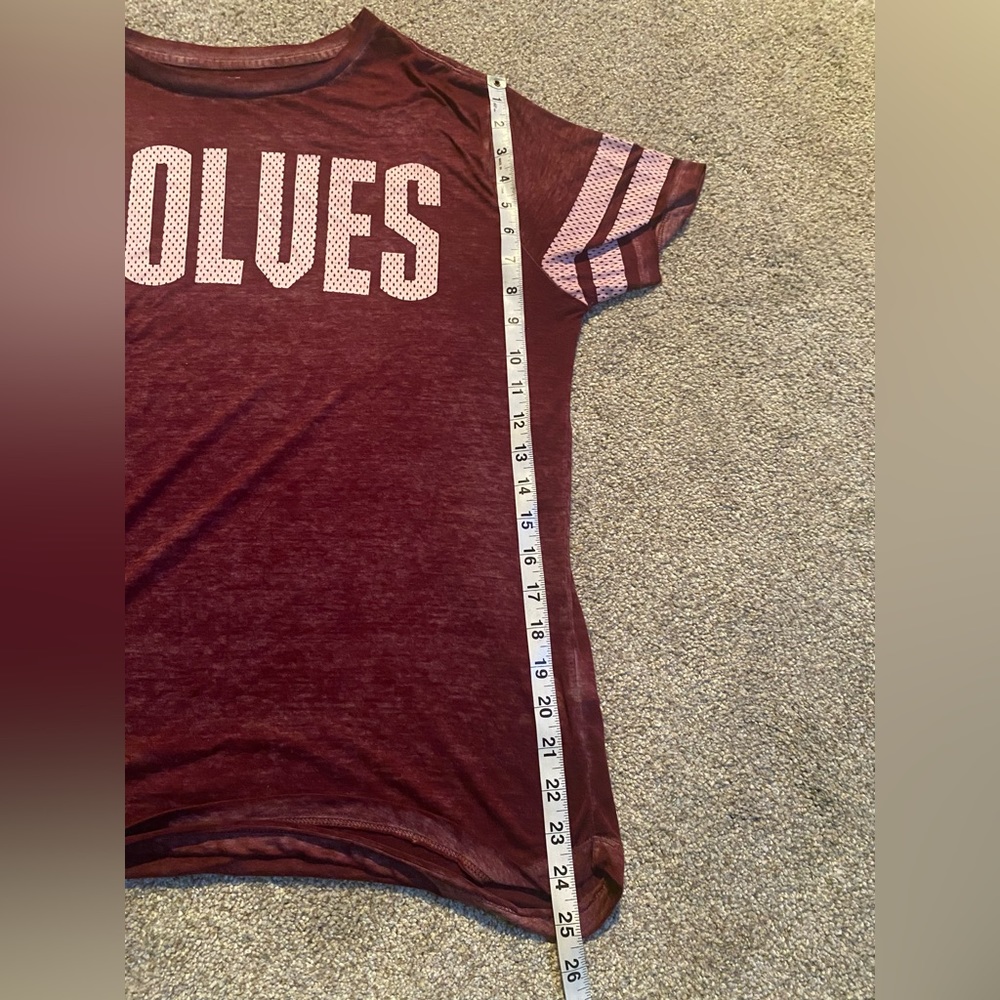 Wolves Short Sleeve Tee - Picture 4 of 6